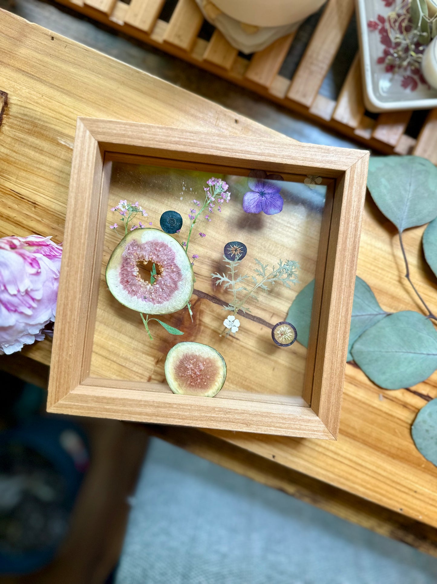 WOOD Pressed Floral Hangings